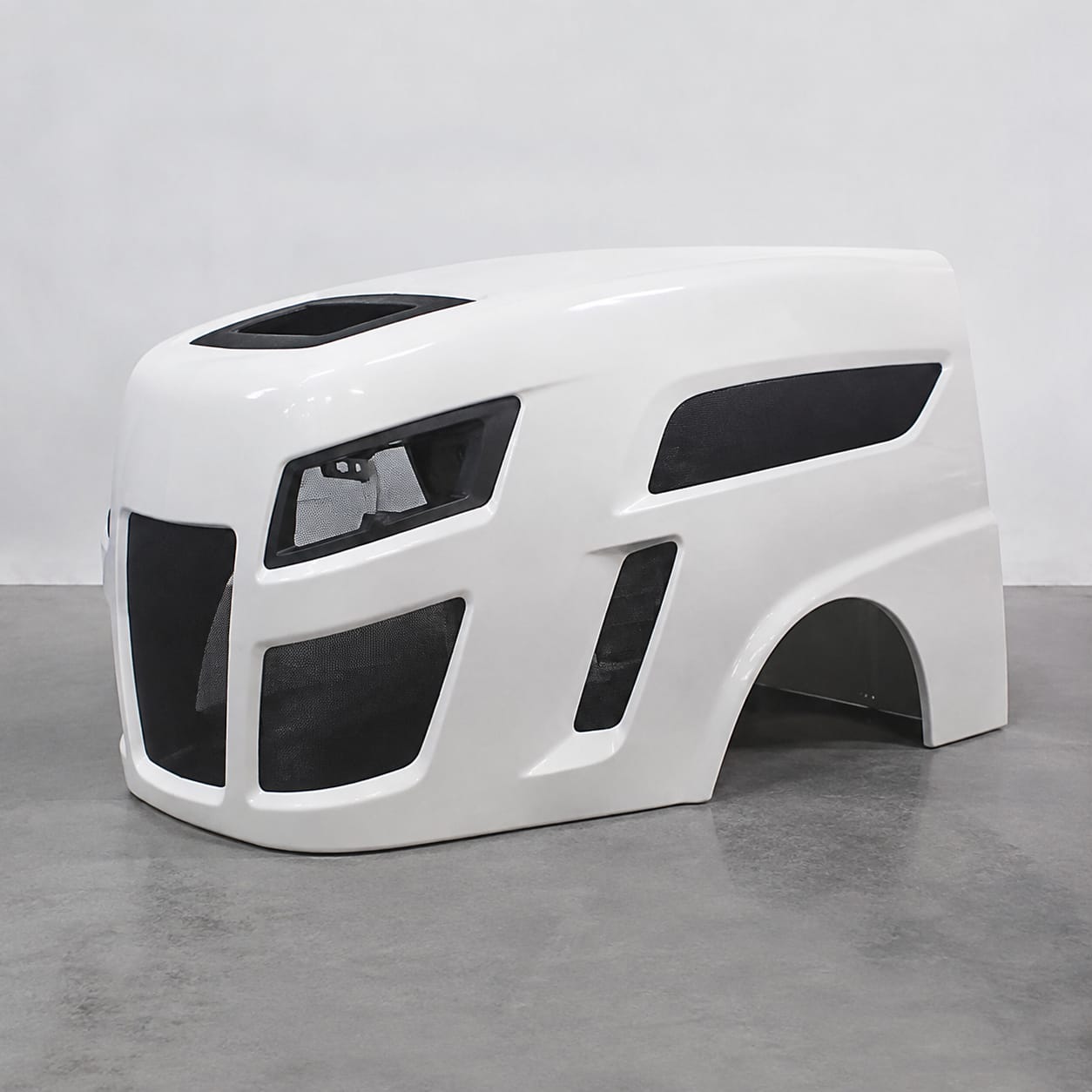 Capot moteur de tracteur en FRP