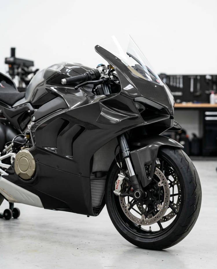 Final Painted FRP Body