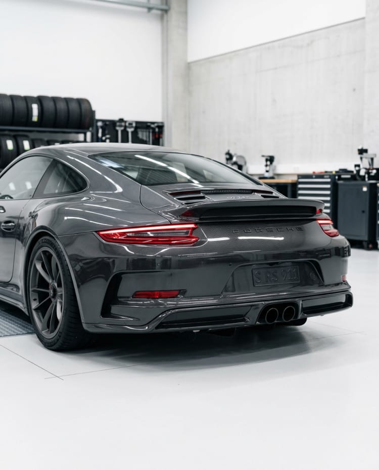 Final Painted FRP Body